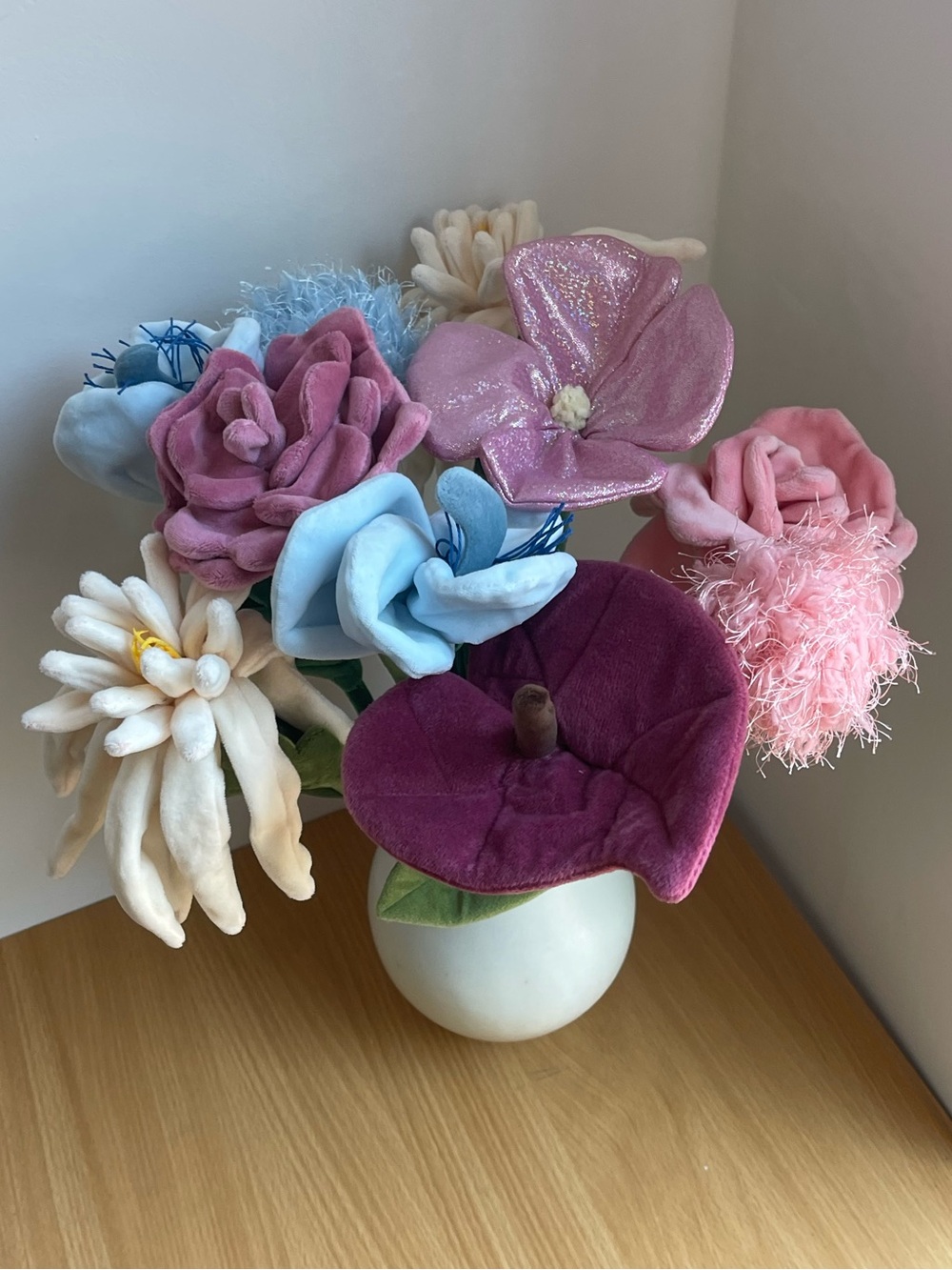 CJ Hendry plush flowers bouquet of 10 limited release blooms